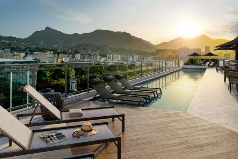 Vista da Piscina com Deck Molhado na Cobertura | Vargas 1140, Construtora Cury | Presidente Vargas 1140, Centro, Rio de Janeiro, RJ